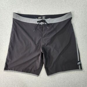 Maori Hook Swim Trunks Mens Size 40 Black Gray Shorts